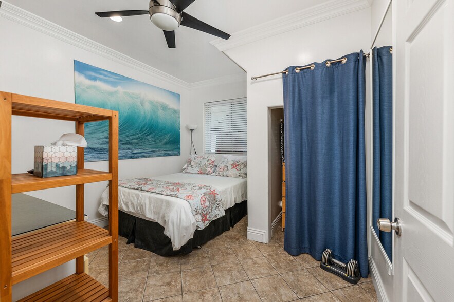 More Photos Of 714-16 York ct, San Diego Apartments For Sale