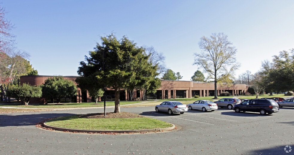 More Photos Of 1001-1067 Technology Park Dr, Glen Allen Light Distribution For Lease