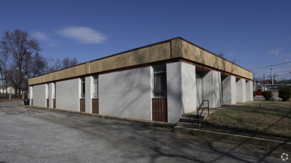 More Photos Of 206 Clinkscales St, Anderson Office For Sale