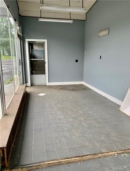 More Photos Of 274 Route 17K, Newburgh Fast Food For Sale