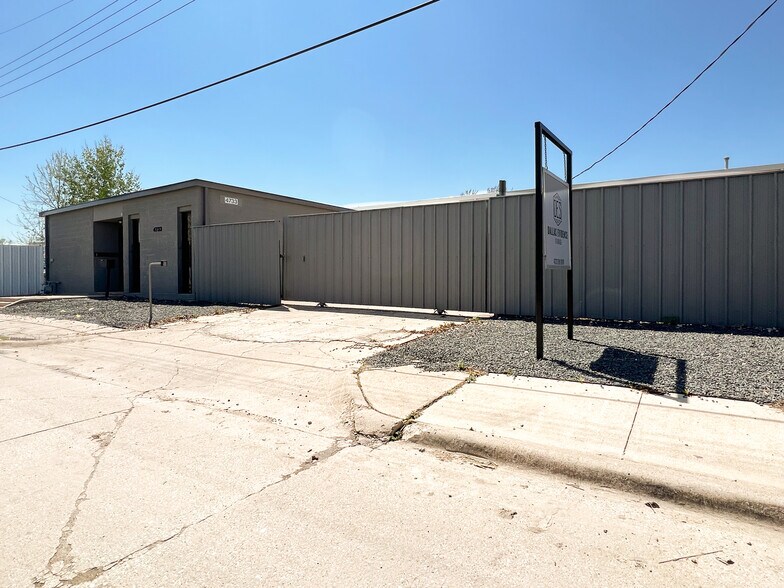 Primary Photo Of 4733 Don Dr, Dallas Warehouse For Sale