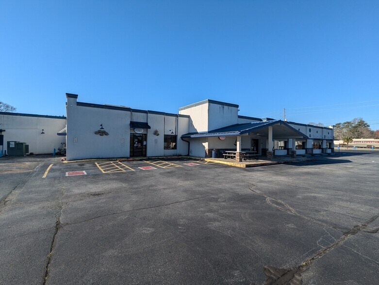 More Photos Of 2418 Canton Rd, Marietta Restaurant For Sale