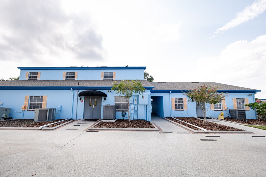 More Photos Of 217 N Kirkman Rd, Orlando Office For Sale
