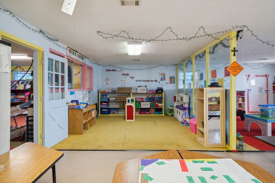 More Photos Of 235 Pine St, Oologah Daycare Center For Sale