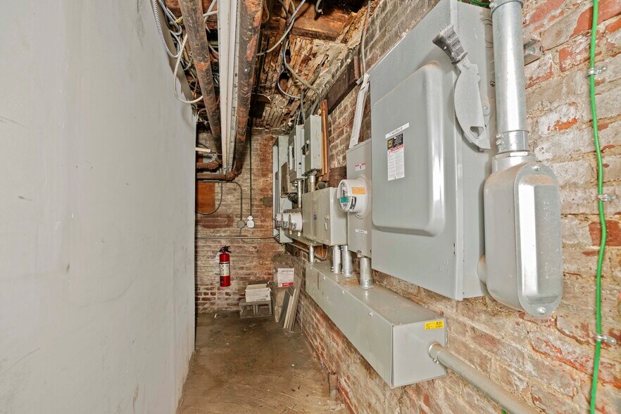 More Photos Of 167 Forbell St, Brooklyn Coworking Space