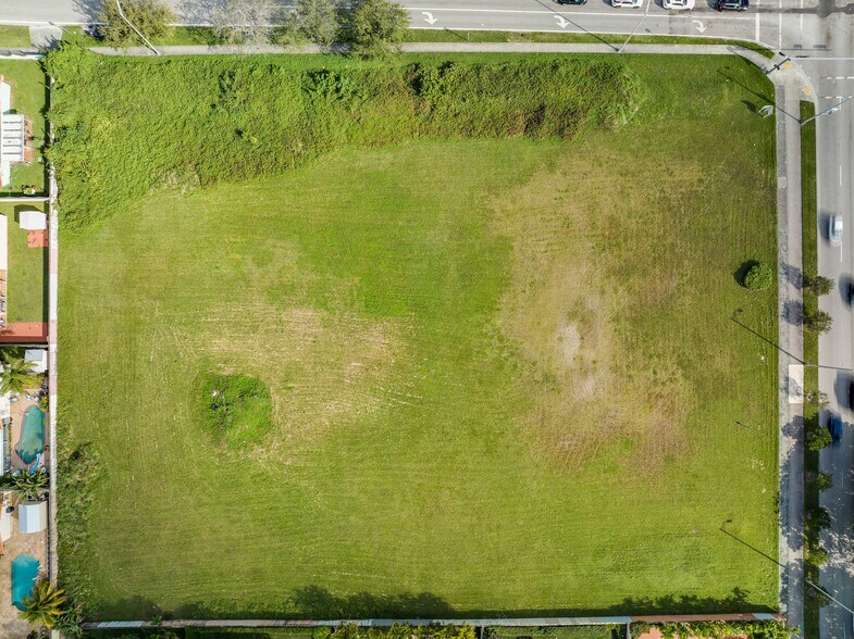 More Photos Of 9201 SW 24th St, Miami Land For Lease