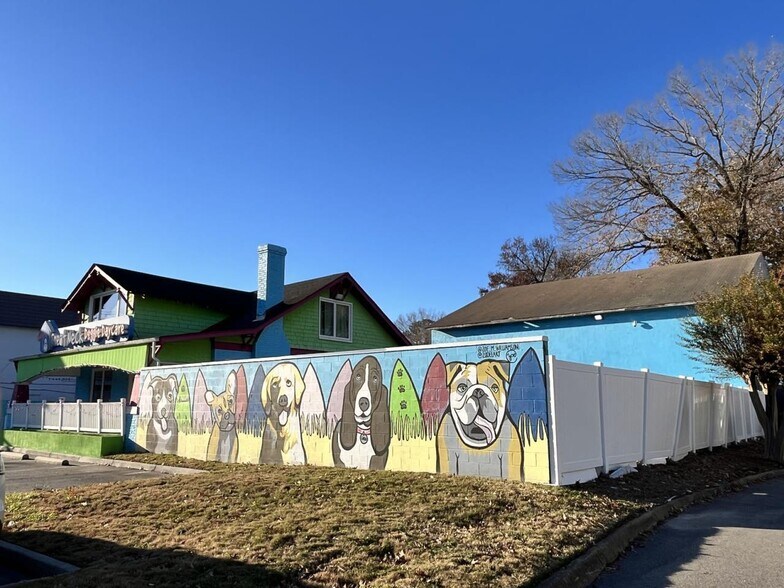 More Photos Of 2220 Laskin Rd, Virginia Beach Freestanding For Sale