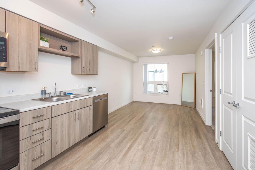 More Photos Of 15300 33rd Ave S, Seatac Apartments For Lease