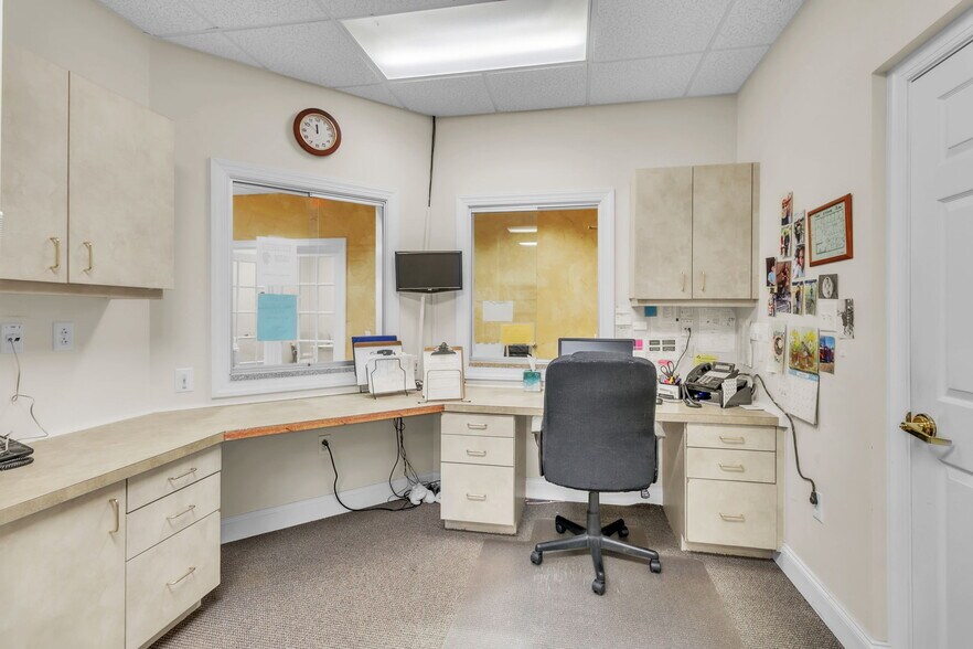 More Photos Of 2035 Valleygate Dr, Fayetteville Medical For Sale