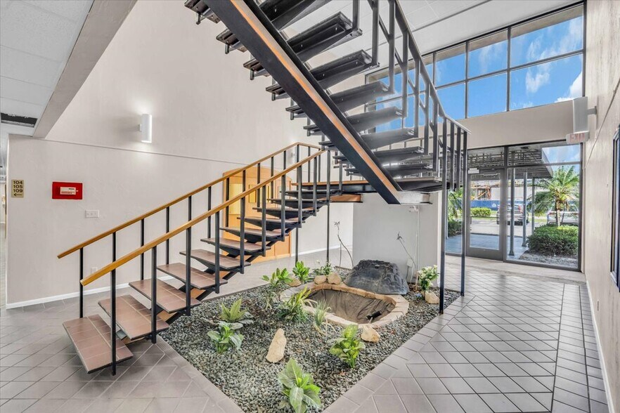 More Photos Of 3949 Evans Ave, Fort Myers Medical For Lease