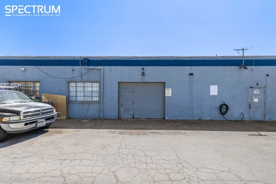 More Photos Of 10035-10043 Canoga Ave, Chatsworth Warehouse For Sale