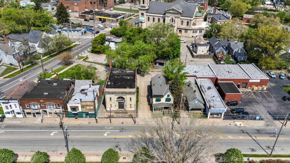 More Photos Of 6318 Lorain Ave, Cleveland Loft Creative Space For Sale