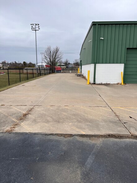 More Photos Of 28 Kenton Lands Rd, Erlanger Warehouse For Lease