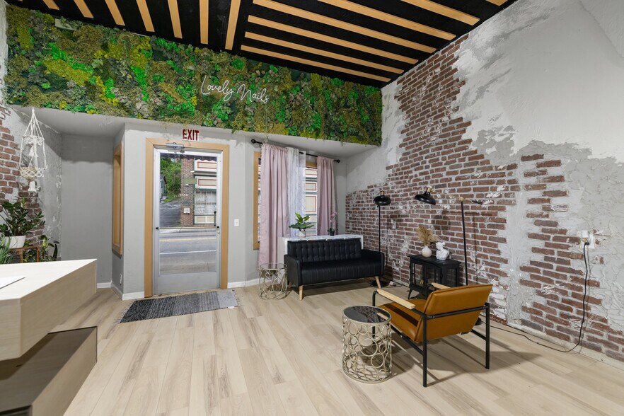 More Photos Of 144 E Broadway, Newport Storefront Retail Office For Sale