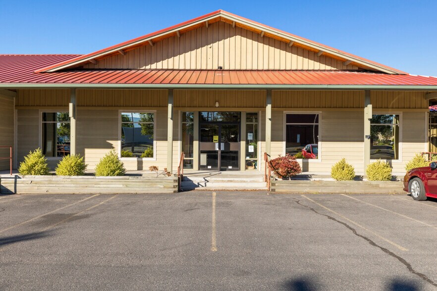 More Photos Of 422 S 5th St, Klamath Falls Office For Sale