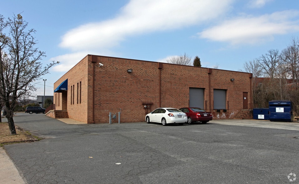 Primary Photo Of 1920 Freedom Dr, Charlotte Warehouse For Lease