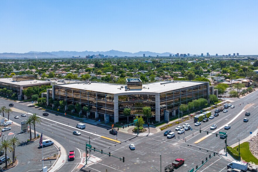 More Photos Of 3131 E Camelback Rd, Phoenix Office For Lease