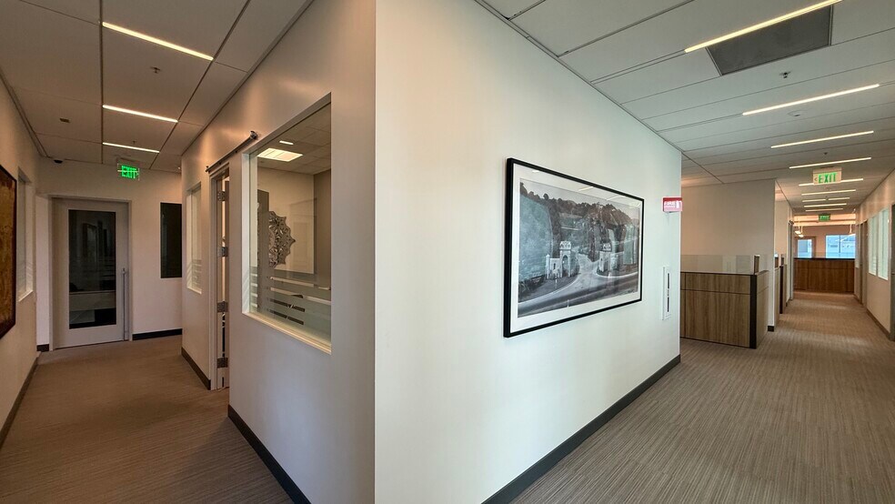 More Photos Of 243 N Canon Dr, Beverly Hills Office For Lease
