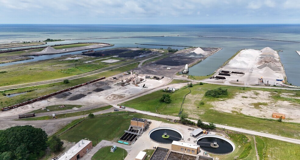 More Photos Of 1149 E 5th St, Ashtabula Land For Lease