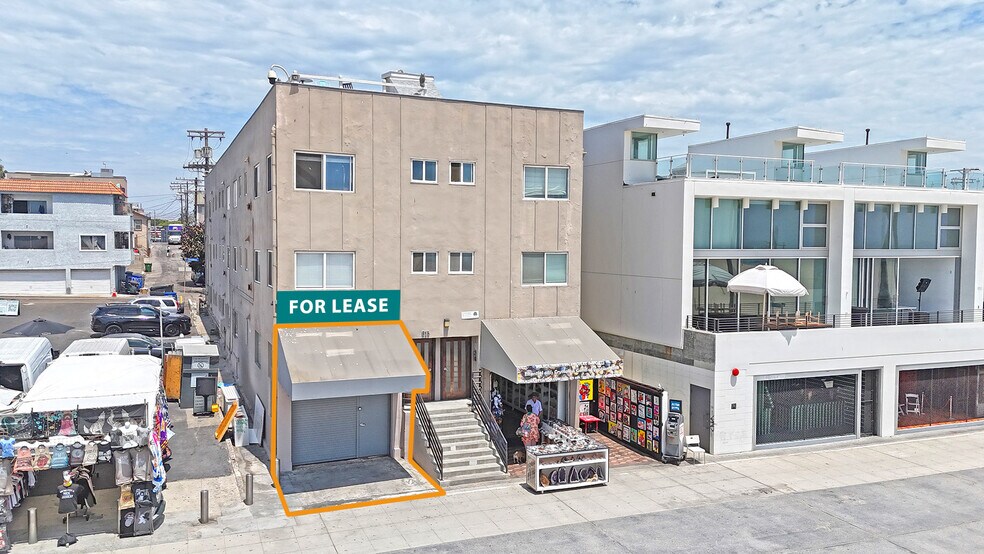 More Photos Of 613 Ocean Front Walk, Venice General Retail For Lease