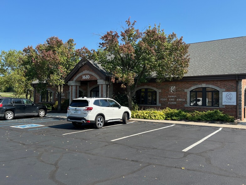 Primary Photo Of 1610 Pointe Dr, Valparaiso Office For Lease