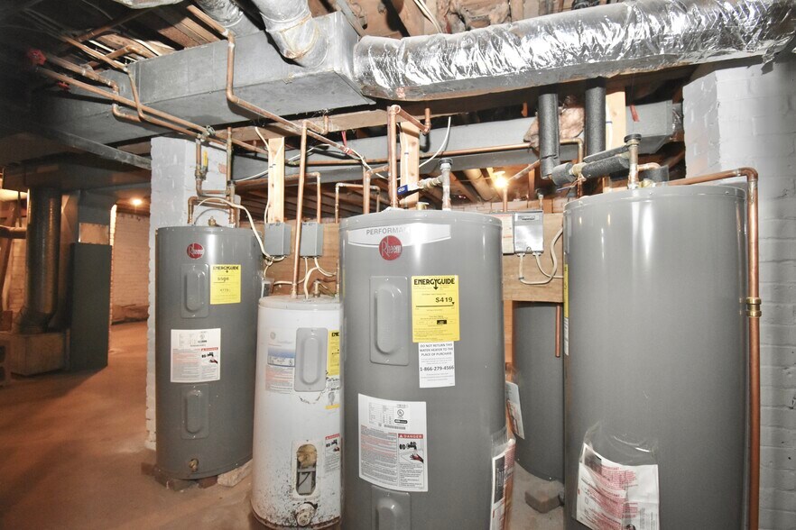 More Photos Of 855 Liberty St, Springfield Apartments For Sale