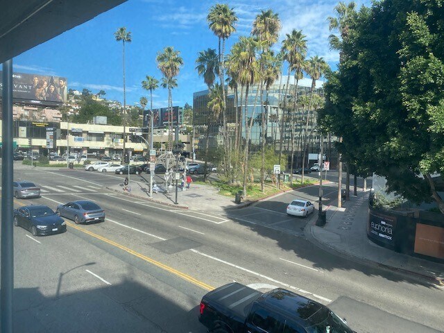 More Photos Of 1645 N La Brea Ave, Los Angeles Storefront Retail Office For Lease