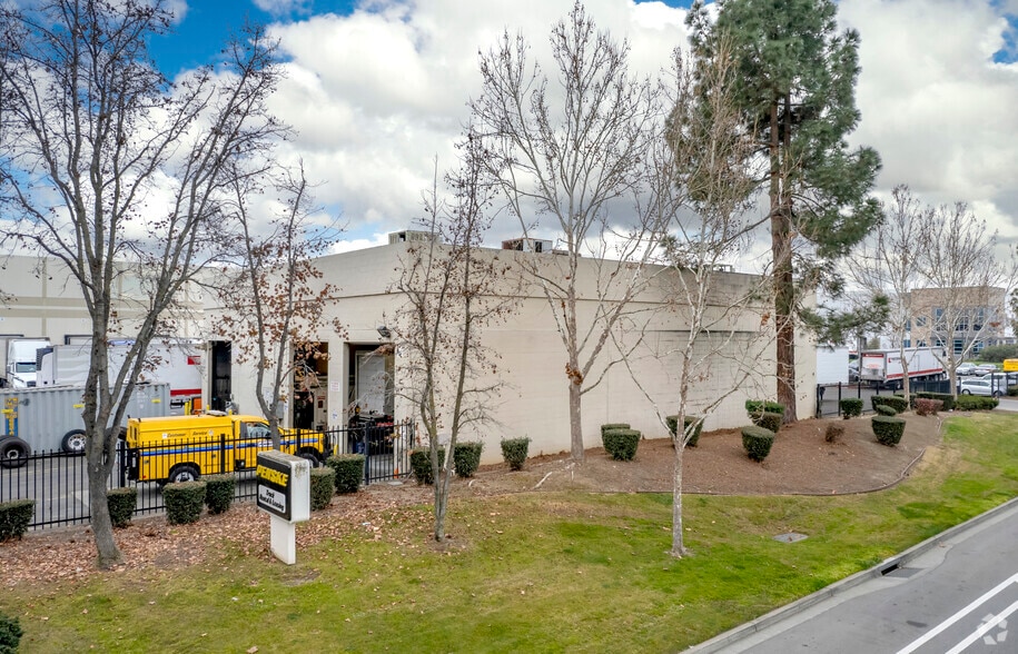 More Photos Of 6215 Las Positas Rd, Livermore Warehouse For Lease