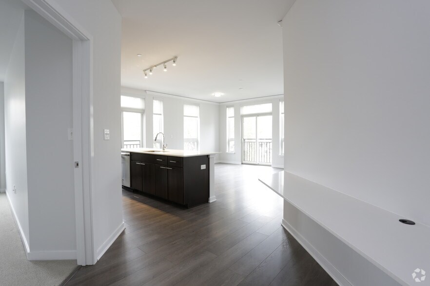 More Photos Of 1720 Central St, Evanston Apartments For Lease