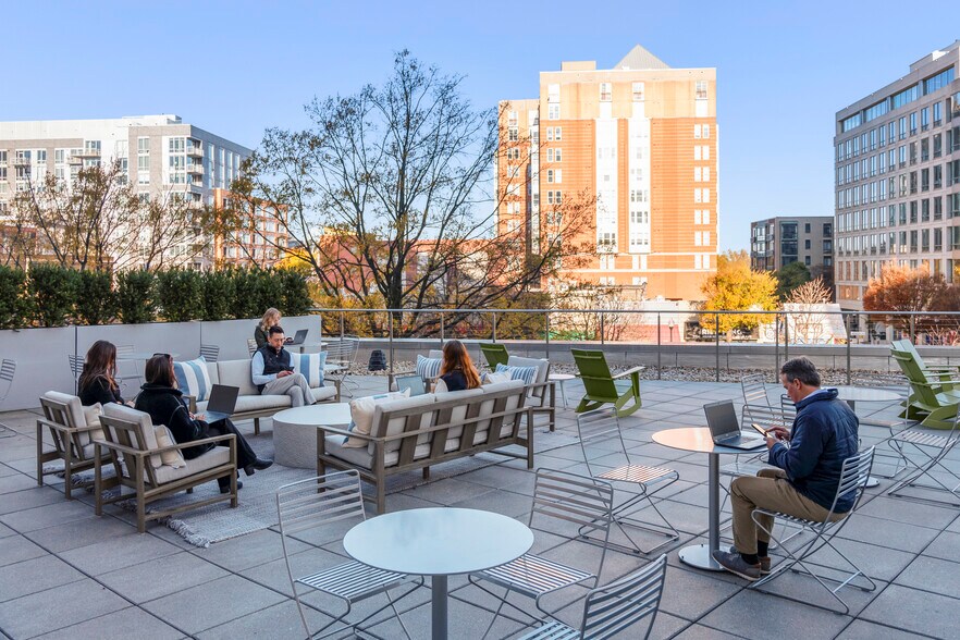 More Photos Of 3100 Clarendon Blvd, Arlington Office Residential For Lease