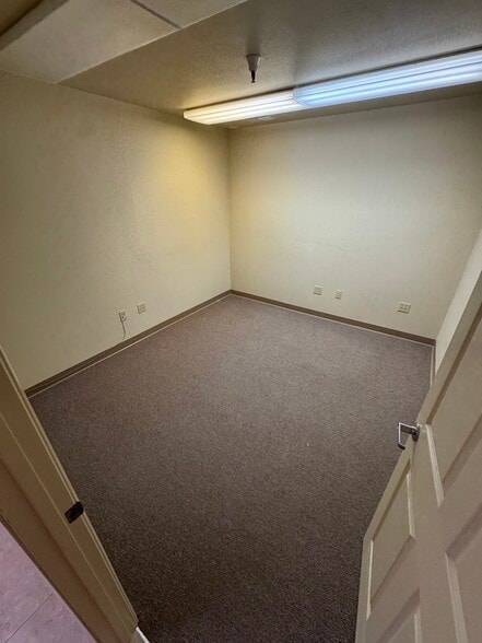 More Photos Of 190 E San Antonio Dr, King City Industrial For Sale