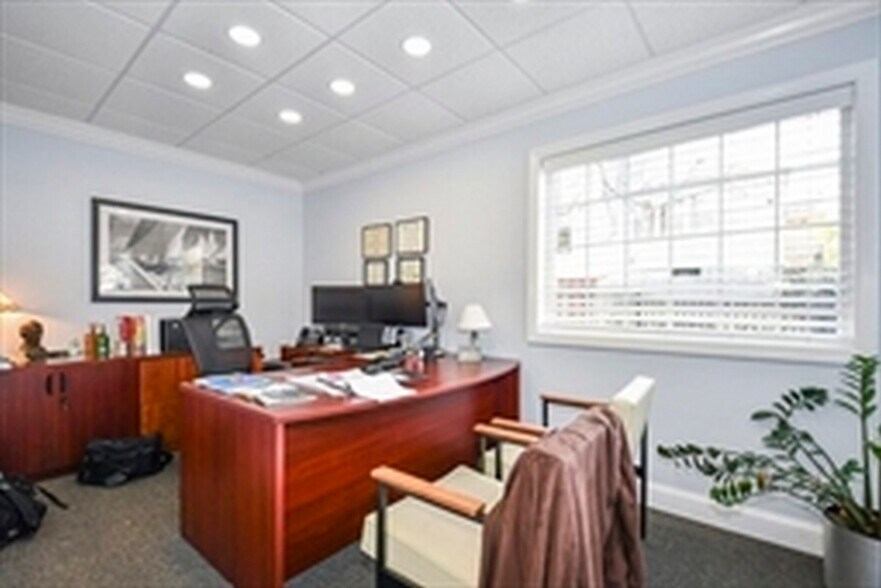 More Photos Of 977 South St, Fitchburg Office For Sale