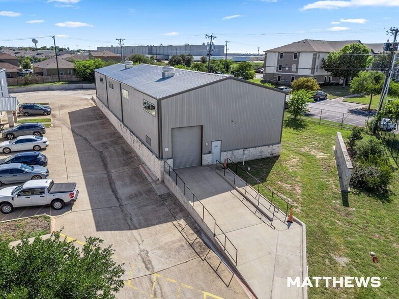 Primary Photo Of 2712 Meister Pl, Round Rock Warehouse For Lease