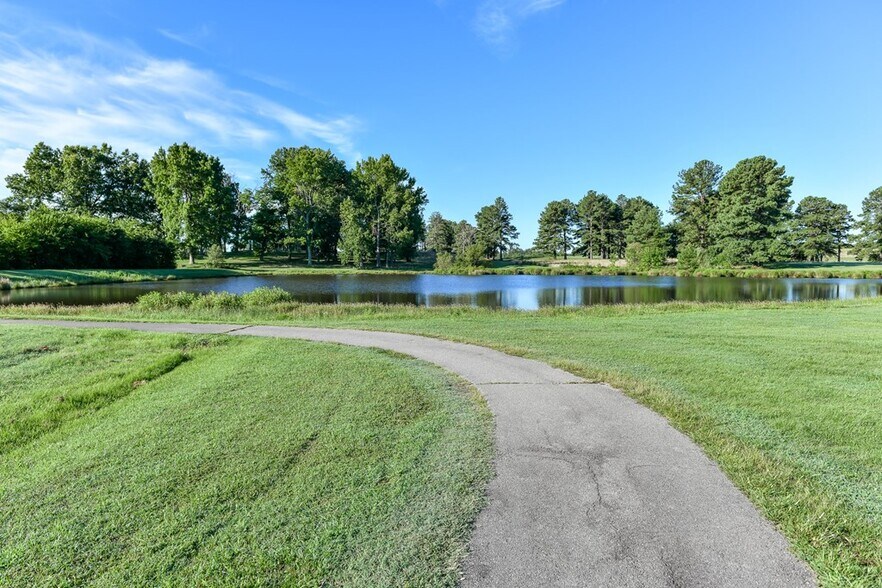 More Photos Of 36 Wedgewood Dr, Farmville Golf Course Driving Range For Sale