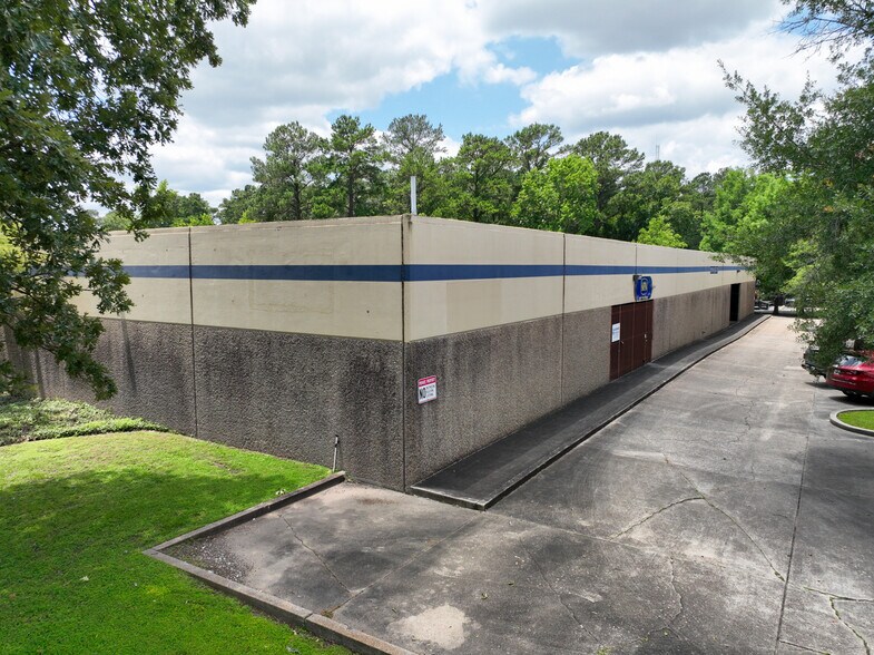 Primary Photo Of 100 Hilbig Rd, Conroe Warehouse For Sale