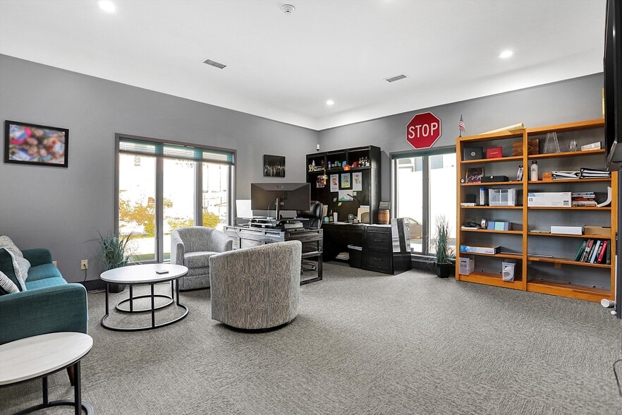 More Photos Of 615 Russell Ave, Indianapolis Medical For Sale