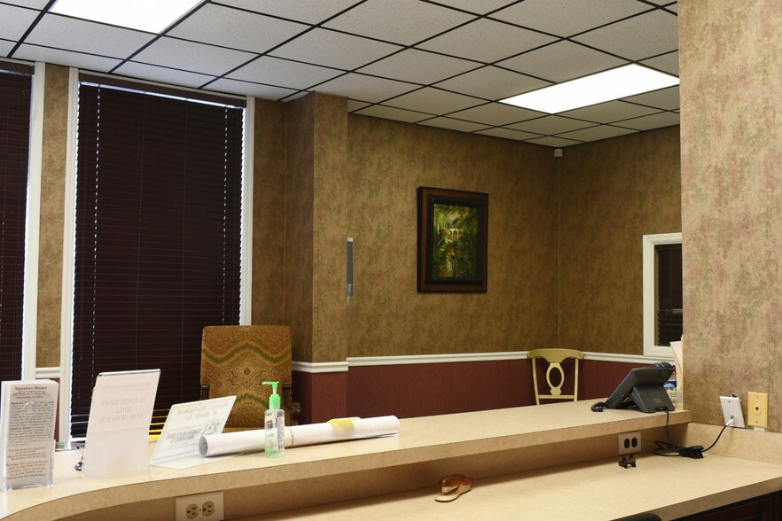 More Photos Of 522 Magnolia Ave, Auburndale Office For Sale