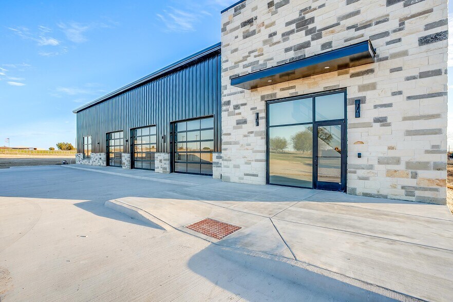 More Photos Of 4939 Fm 920, Weatherford Flex For Sale