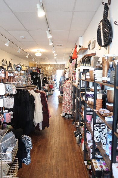More Photos Of 168 Maplewood Ave, Maplewood Storefront Retail Residential For Lease