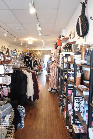 More Photos Of 168 Maplewood Ave, Maplewood Storefront Retail Residential For Lease
