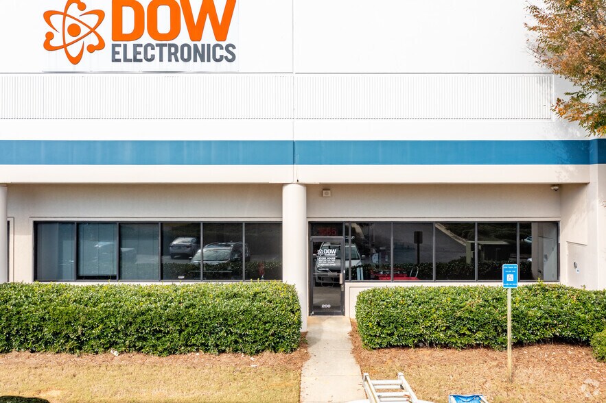 More Photos Of 1685 Boggs Rd, Duluth Warehouse For Lease