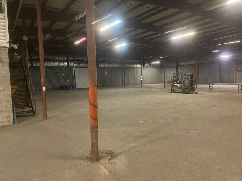 More Photos Of 14 Kraft Ave, Albany Warehouse For Sale