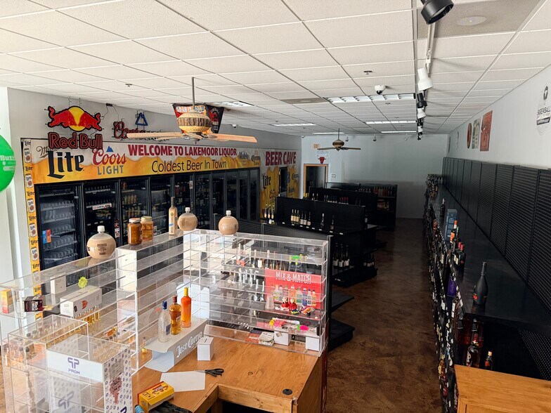 More Photos Of 28950 Rte. 120, Lakemoor Storefront Retail Office For Lease