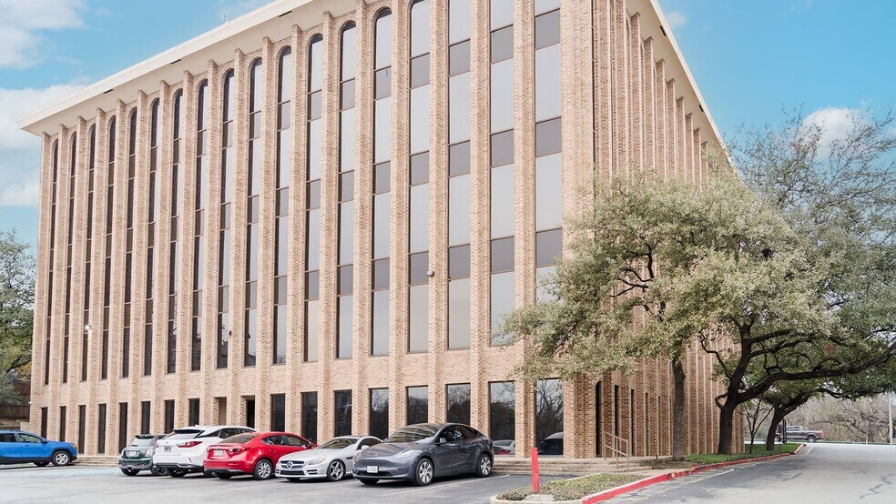 More Photos Of 611 S Congress Ave, Austin Office For Lease