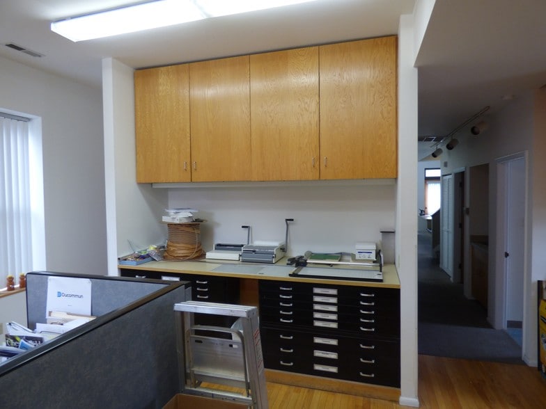 More Photos Of 4501-4509 Laclede Ave, Saint Louis Office For Sale