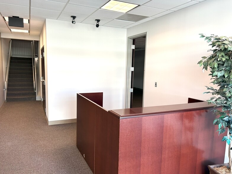 More Photos Of 43766 Trade Center Pl, Sterling Light Manufacturing For Sale