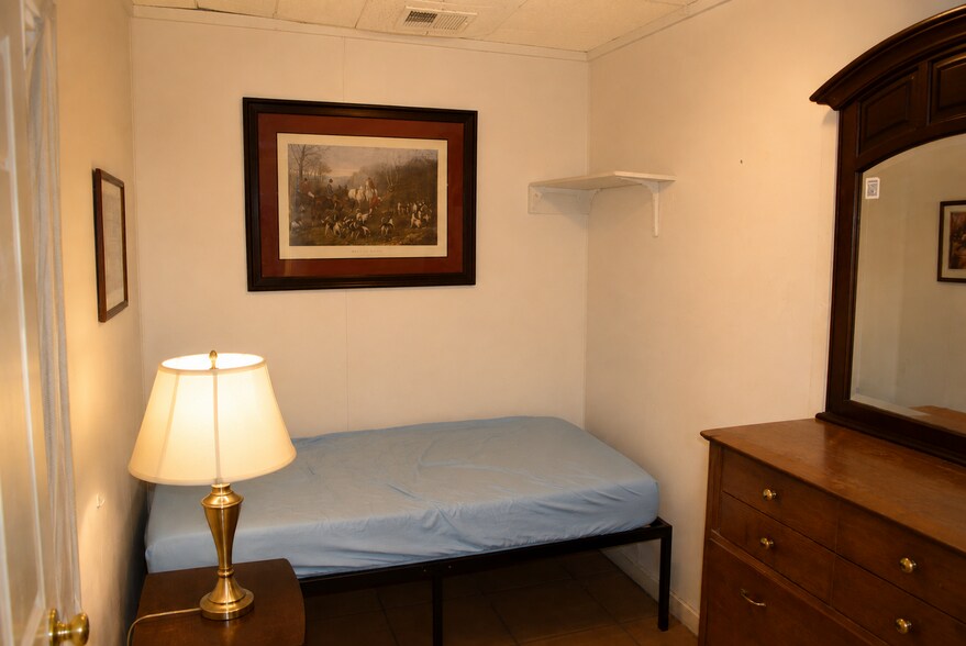 More Photos Of 3515 Summer Ave, Memphis Office For Sale