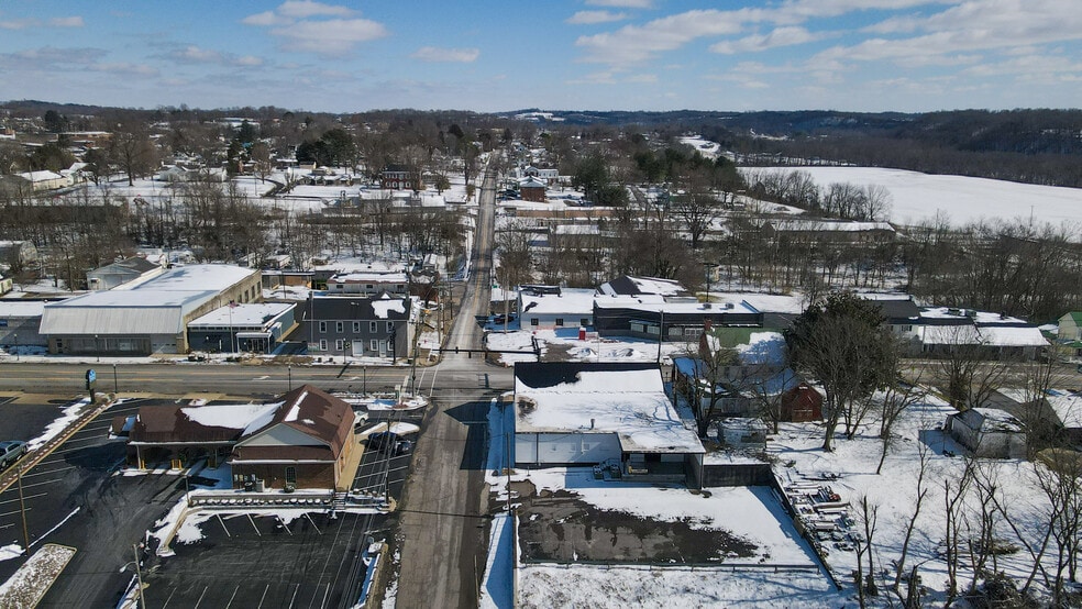 More Photos Of 201 S Main St, Greensburg Warehouse For Sale