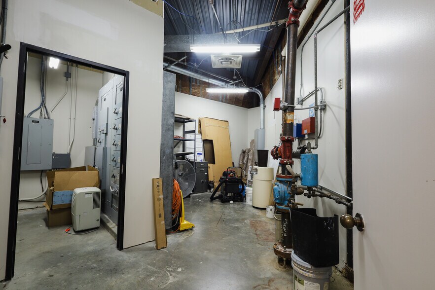 More Photos Of 4000 Garth Rd, Baytown Medical For Sale