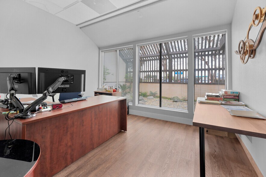 More Photos Of 4685 N Cedar Ave, Fresno Office For Sale